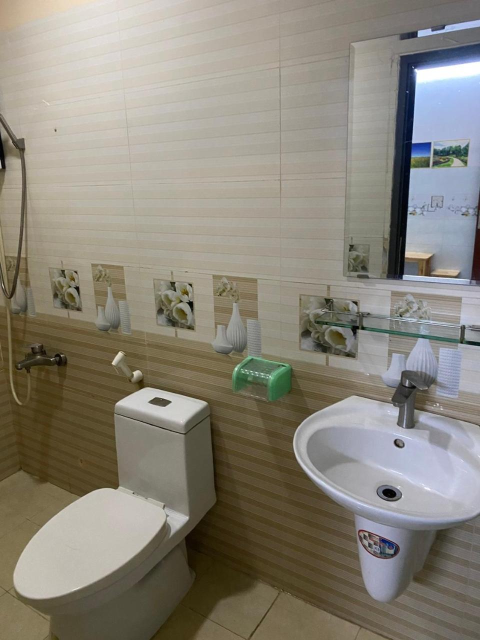 Khach San Nguyen Trung Hotel TP. Hồ Chí Minh Ngoại thất bức ảnh